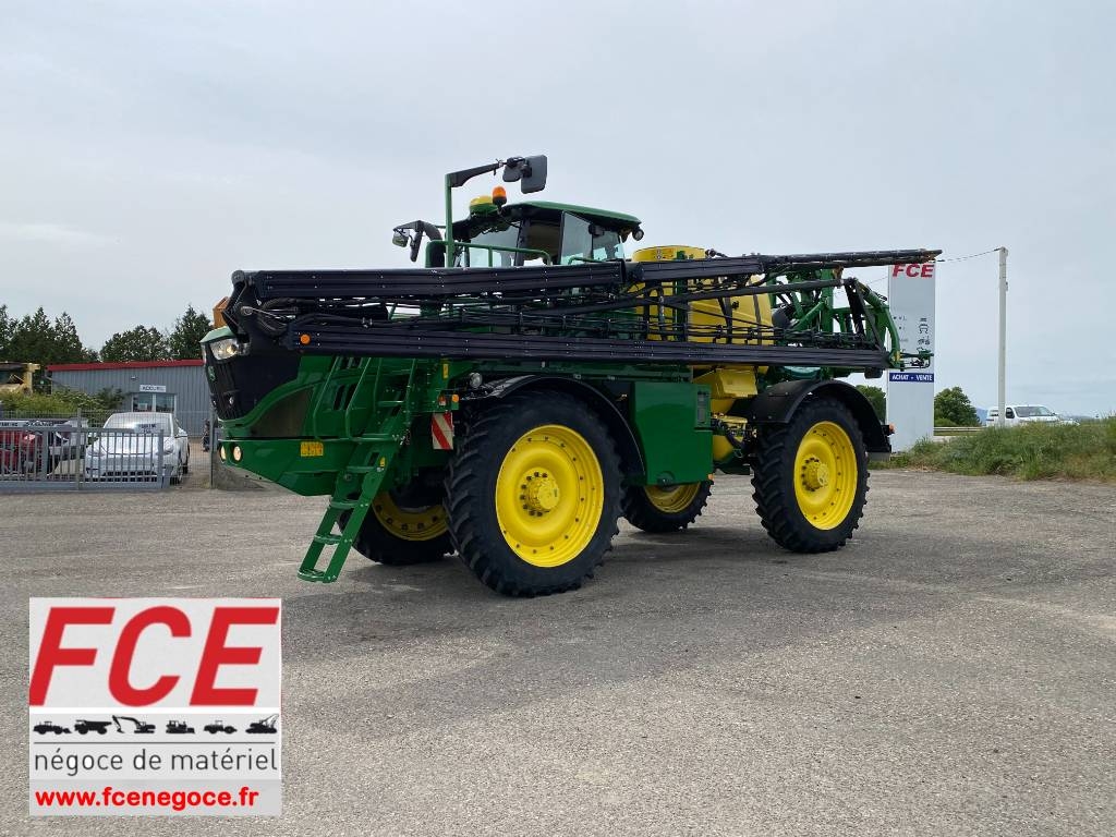 John Deere R4050i AgroKing 1620Heures de service endommagé