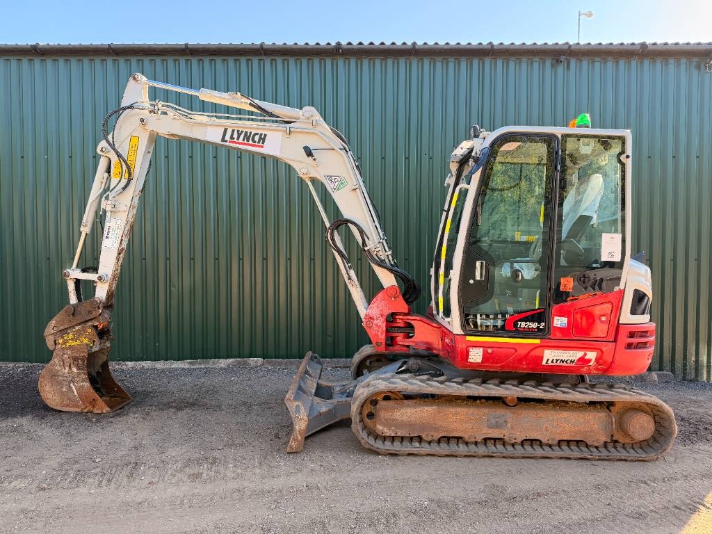 Takeuchi TB250-2 5 Ton Excavator