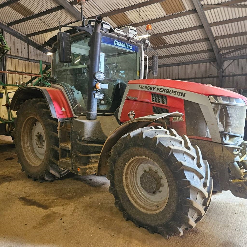 Massey Ferguson 8S.205