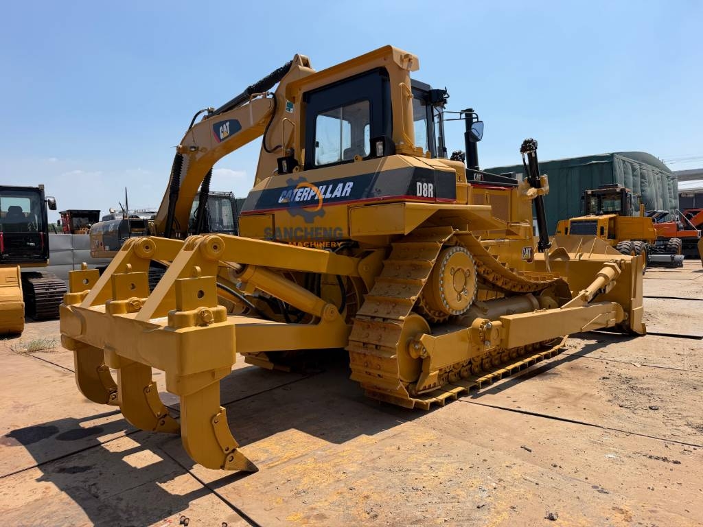 CAT D8R