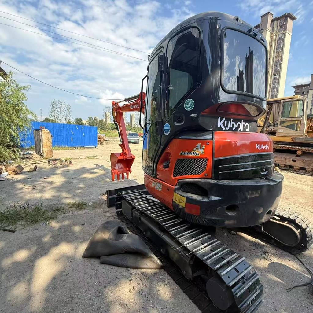 Kubota U 35