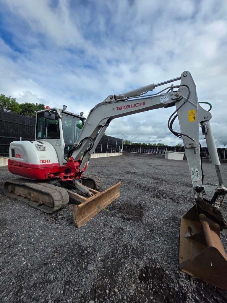 Takeuchi TB 240