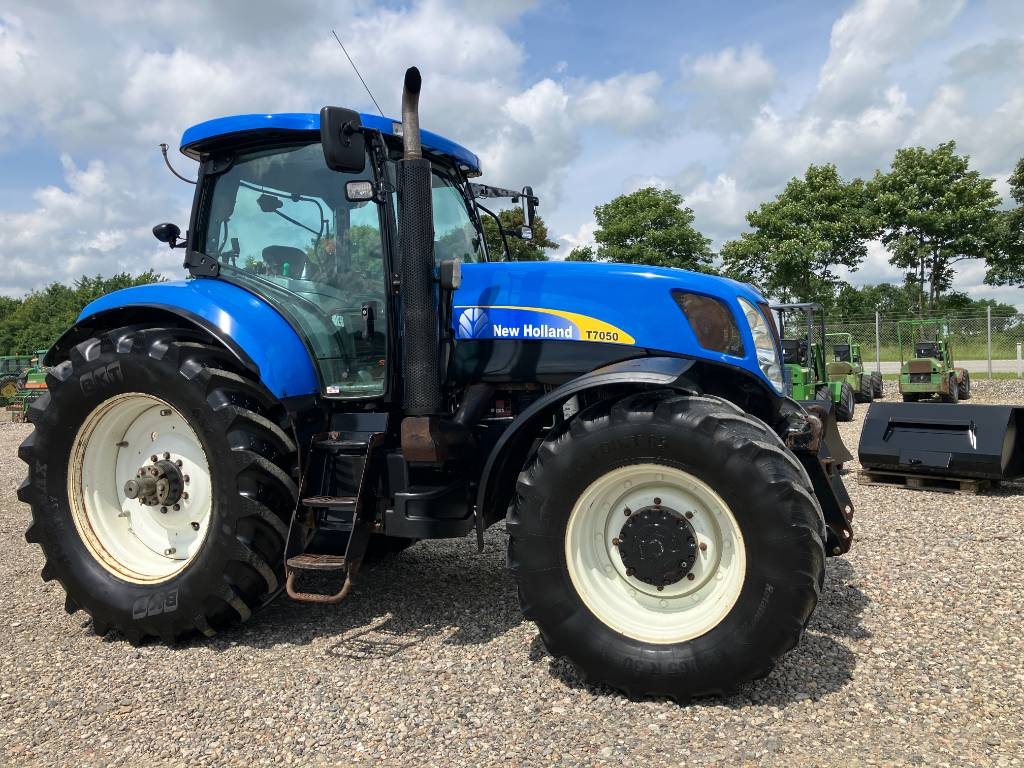 New Holland T 7050 PC