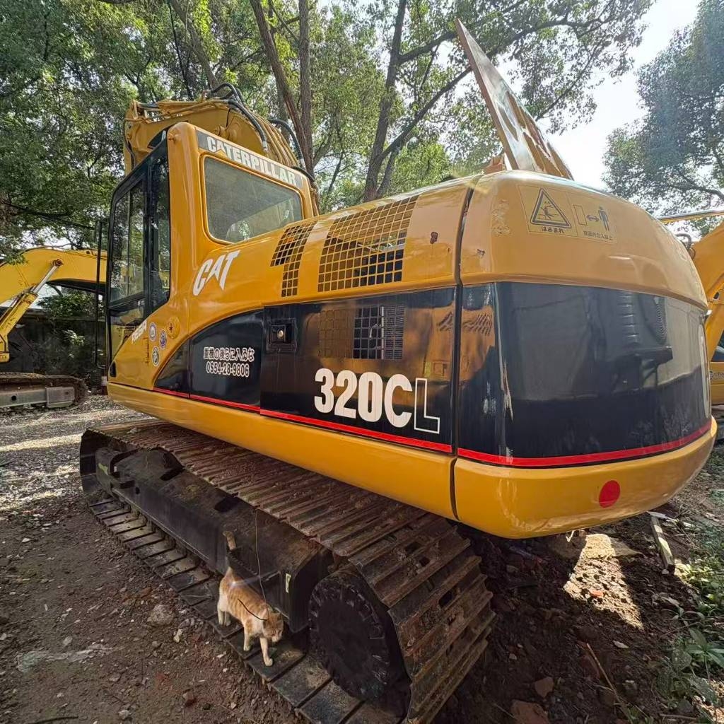 Pelle sur chenilles Caterpillar 320 C L — occasion 2022, 900 h