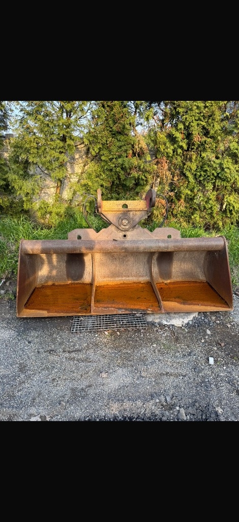 Pelle sur chenilles Caterpillar Grabenräumschaufel 2500 mm Cw 40 Cw 40 GLW Cat — occasion