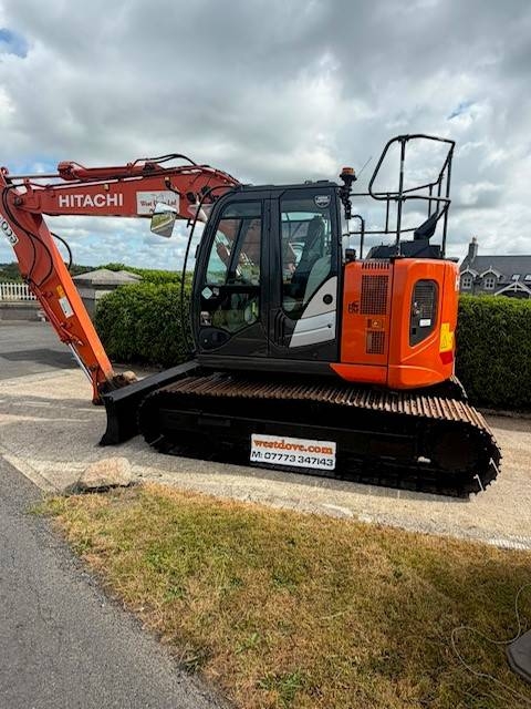 Hitachi ZX 135 US-6