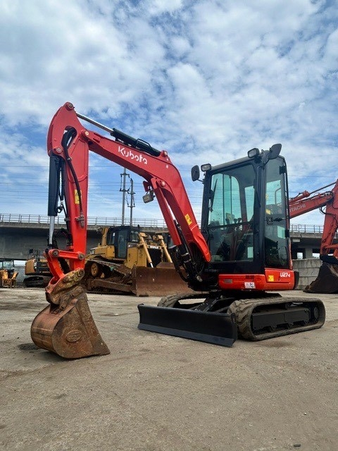 Kubota U 27-4