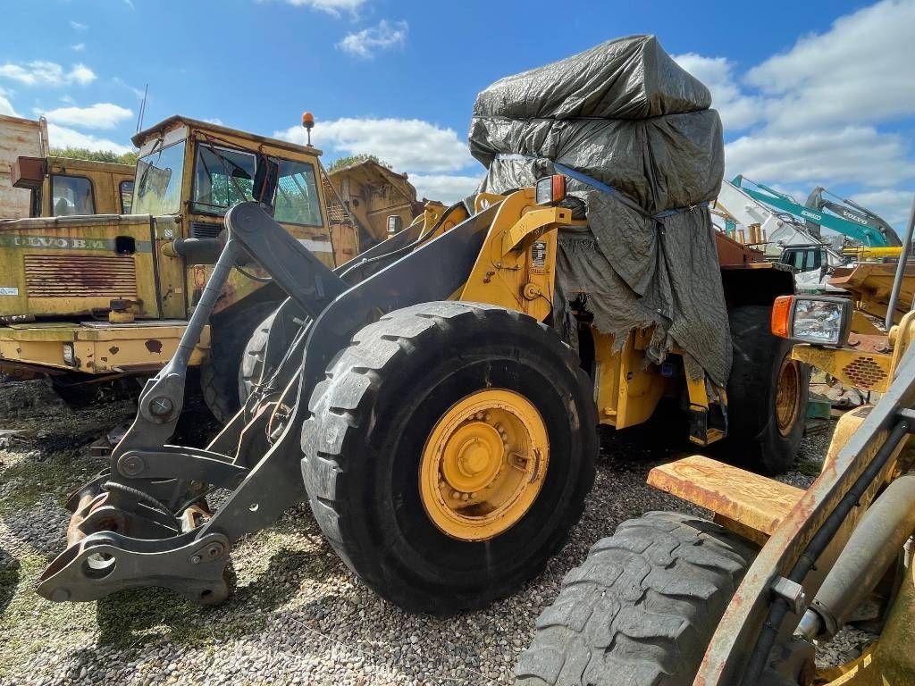 Chargeuse sur pneus Volvo L110E ophug / dismantle / verwertung — occasion 2003