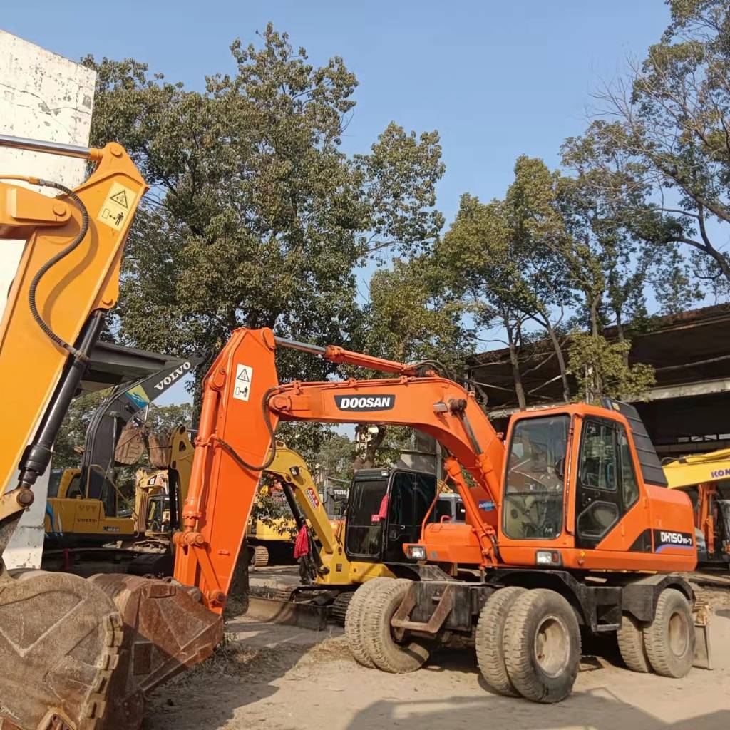 Pelle sur pneus Doosan DH150W-7 — occasion 2019, 2 800 h