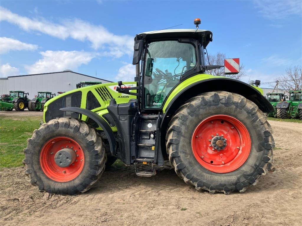 Axion 960