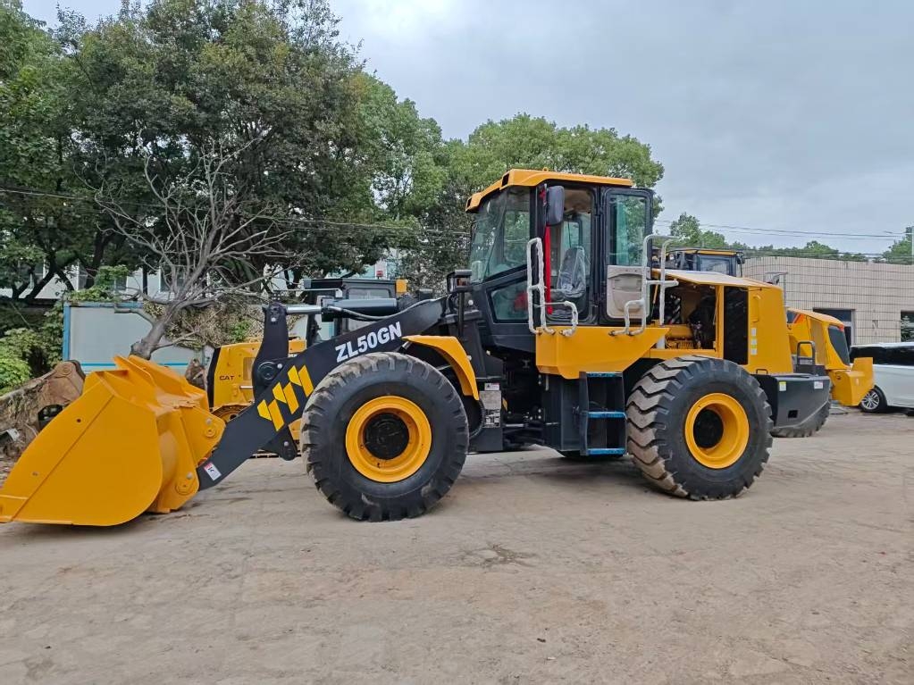 Chargeuse sur pneus XCMG ZL 50 GN — occasion 2024, 450 h