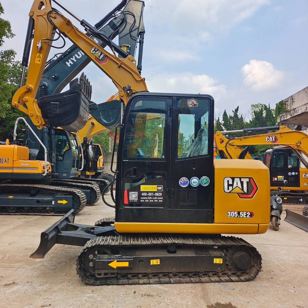 Mini-pelle Caterpillar 305.5 E 3000 units excavators in stock — occasion 2024, 180 h