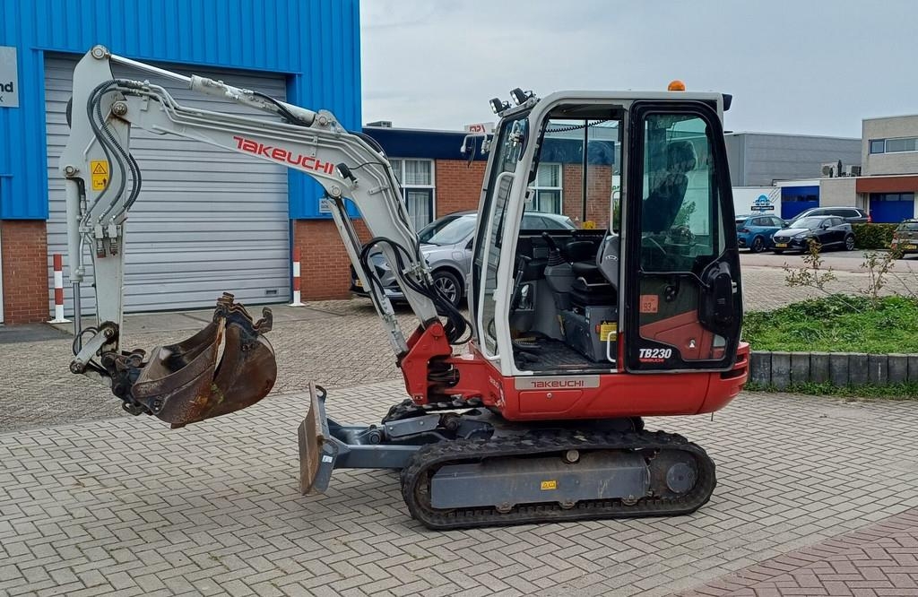 Takeuchi TB230