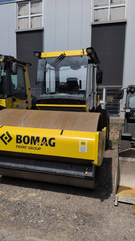 Rouleau monocylindre Bomag Walzenzug BW 211 D-5 Stufe V — occasion 2024, 350 h