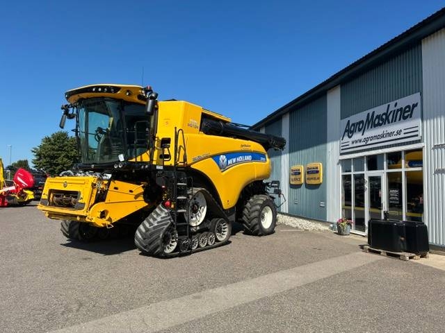 New Holland CR 9.90