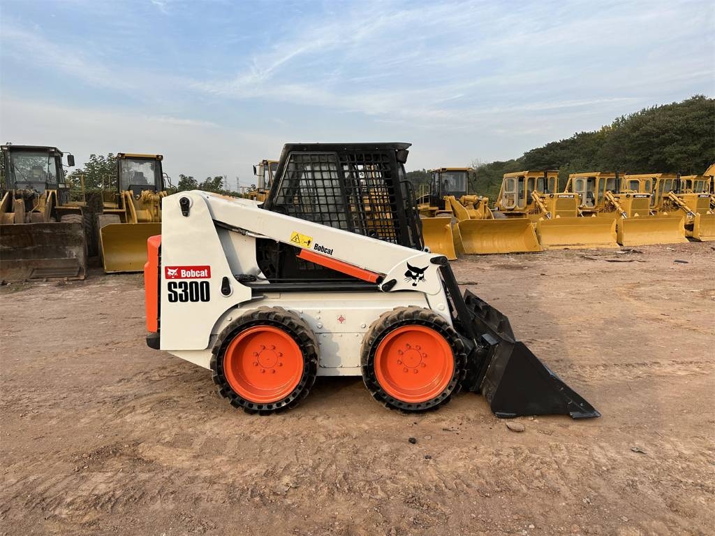 Chargeuse compacte Bobcat S 300 — occasion 2021, 1 760 h