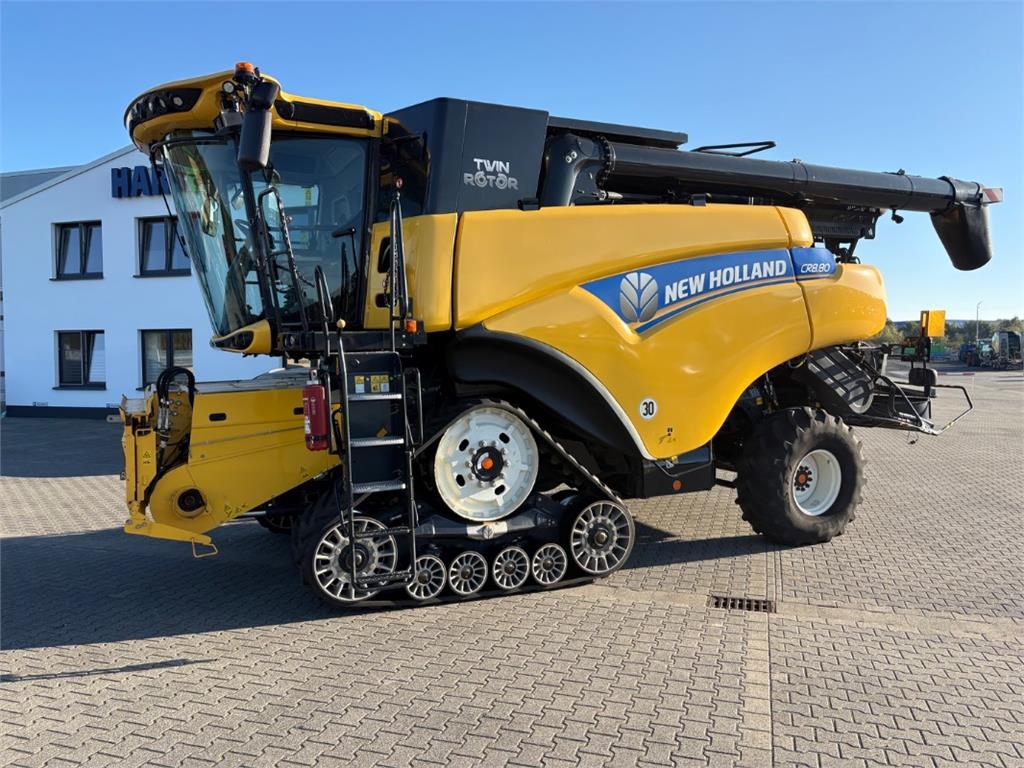 Moissonneuse-batteuse New Holland CR 8.80 — occasion 2017, 2 215 h