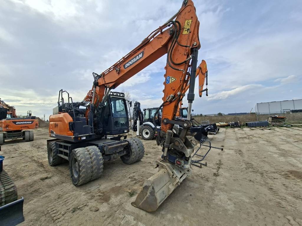Doosan DX 165 W-5