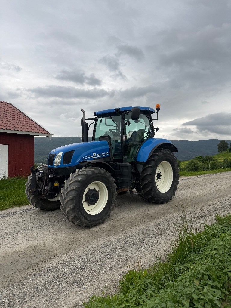 New Holland T 6070 RC