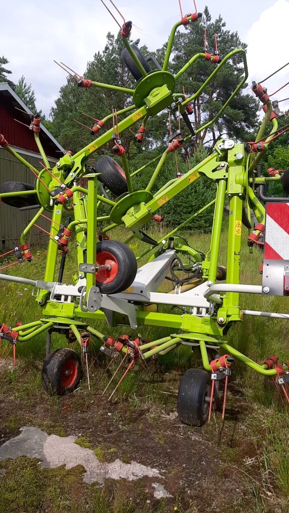 CLAAS Volto 800