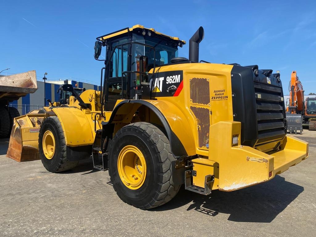 CAT 962 M .