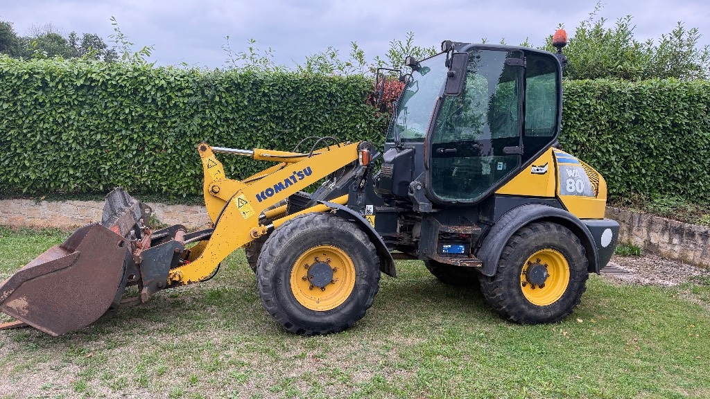 Chargeuse sur pneus Komatsu WA 80 — occasion 2005, 7 850 h