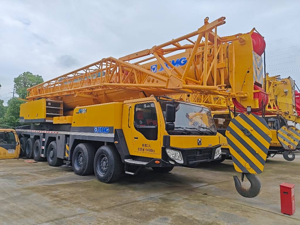 Grue tout-terrain XCMG QY130K8C — occasion 2024, 1 680 h