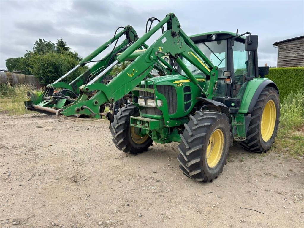 John Deere 6330