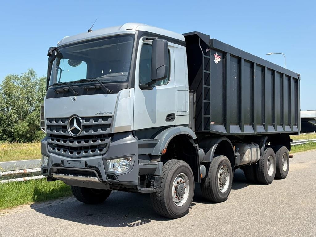 Mercedes-Benz Arocs 4848 8x8 tipper