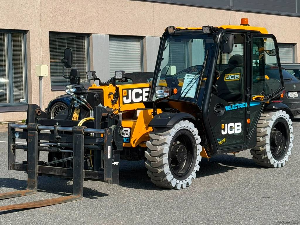 Chariot télescopique JCB 525-60E — occasion 2022, 124 h