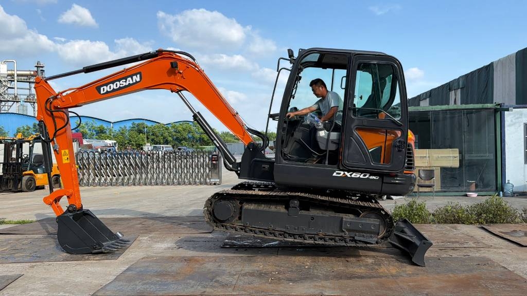Doosan DX 60