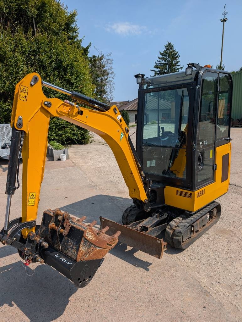 Mini-pelle JCB 15 C-1 — occasion 2022, 768 h