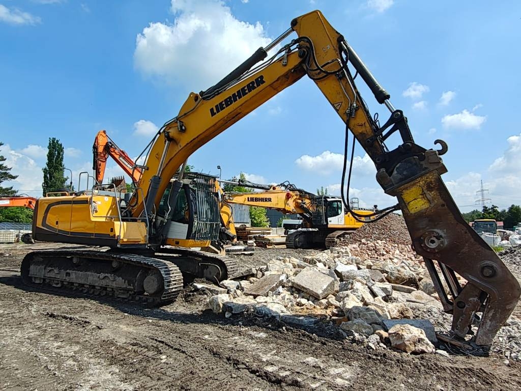 Liebherr R 936 LC