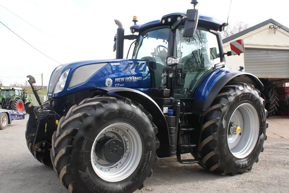 New Holland T7.300 Bluepower PLMI
