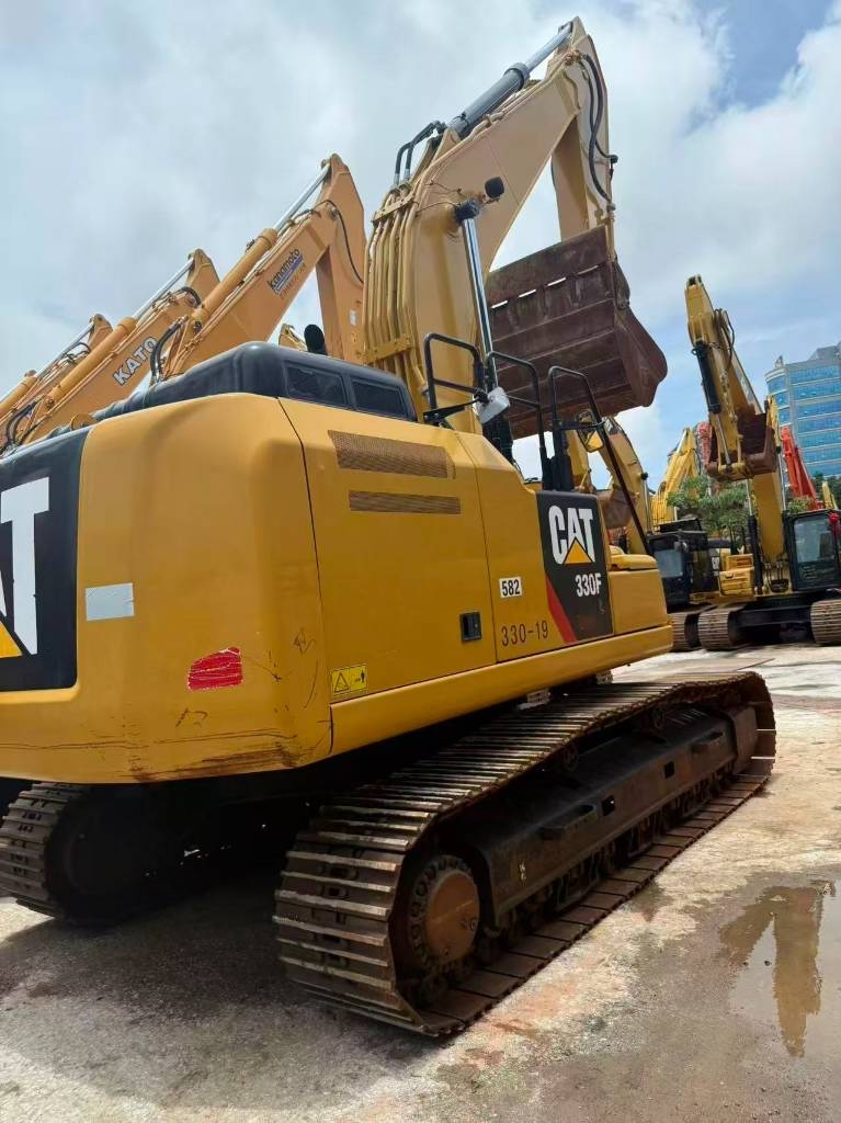 CAT 330F