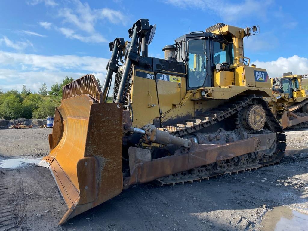 Bulldozer Caterpillar D 9 T (Coming Soon / Full service history) — occasion 2009, 30 964 h