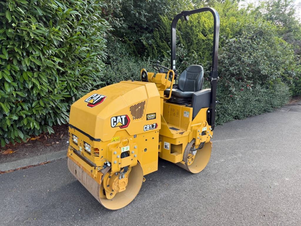 CAT CB 1.7