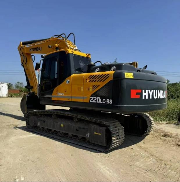 Pelle sur chenilles Hyundai R220LC-9S — occasion 2024, 500 h