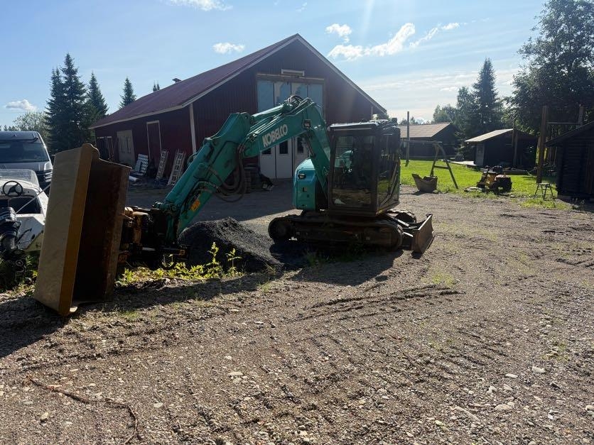 Kobelco SK 75SR