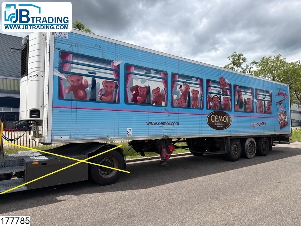 Schmitz Cargobull Koel vries Carrier Vector 1350