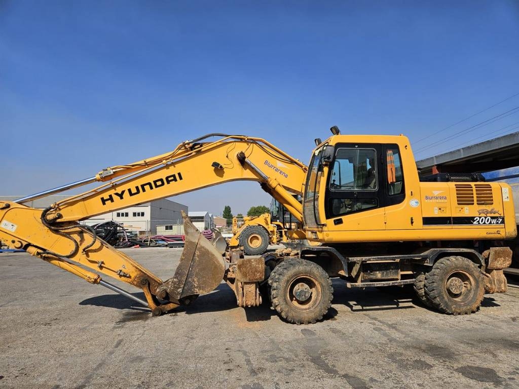 Hyundai Robex 200 W-7