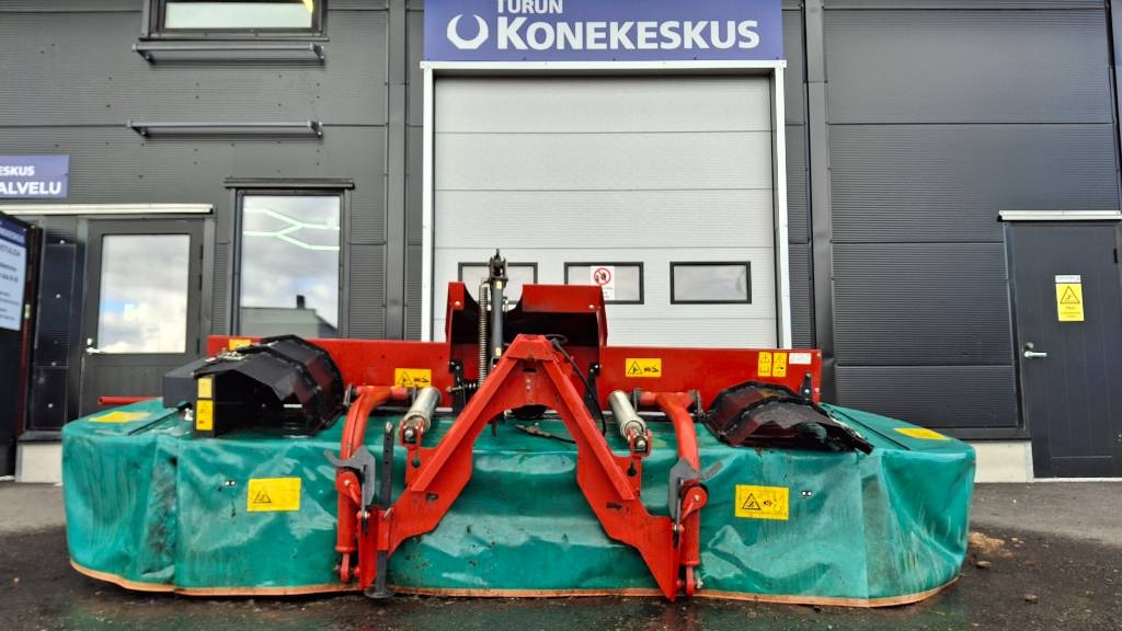 Kverneland 2832FS etuniittomurskain uudella teräpalkilla