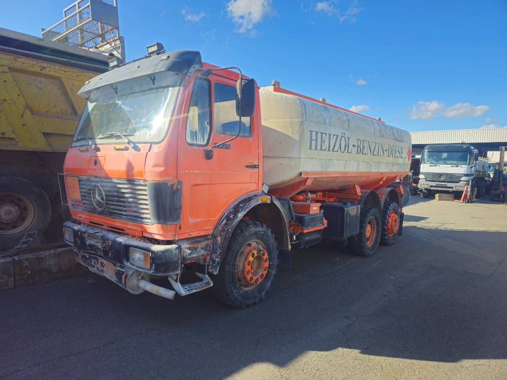 Mercedes-Benz 2219 Diesel Tanker NG SK Tankwagen