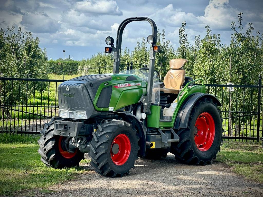 Tracteur agricole Fendt 208V S3 Beugelversie, Smalspoor/Fruitteelttractor — occasion 2021, 2 297 h