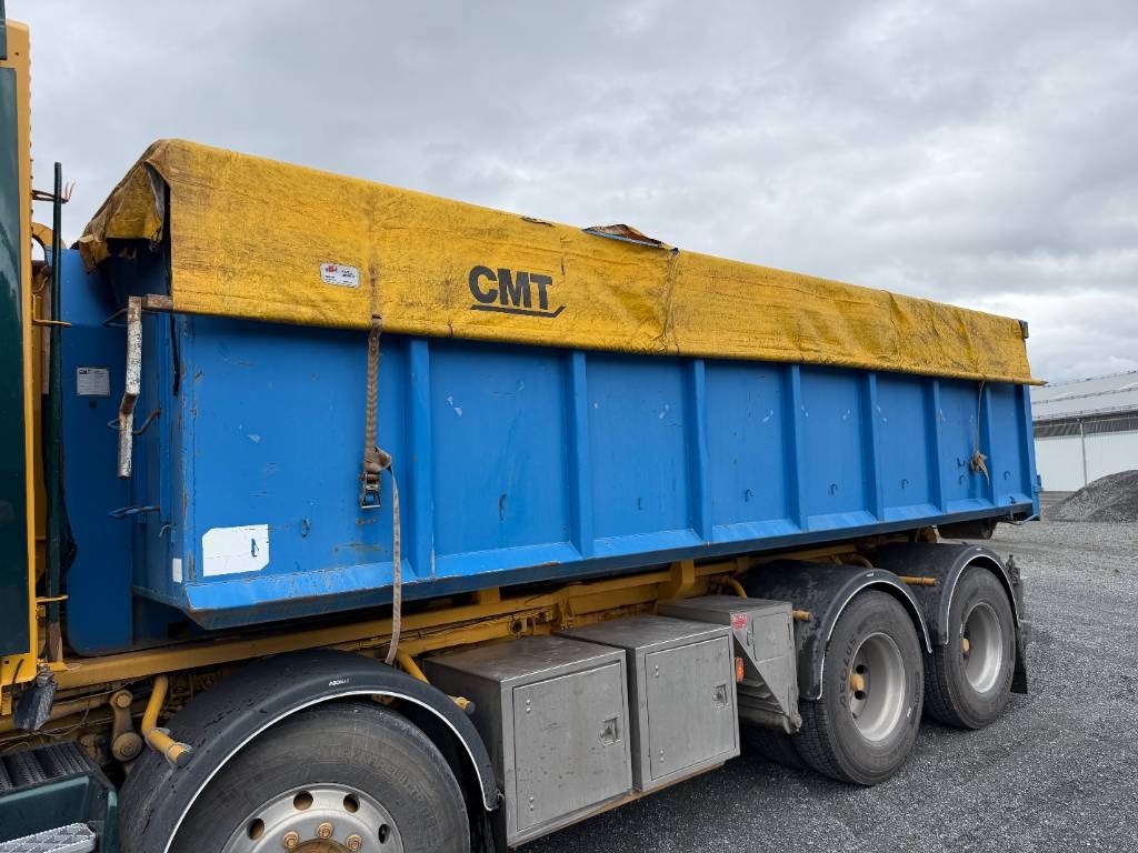 CMT 2st 22m3 6m lastväxlarflak med rullkapell