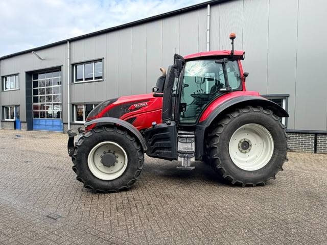Valtra T144 Hitech, 2018, 3.495 uur!