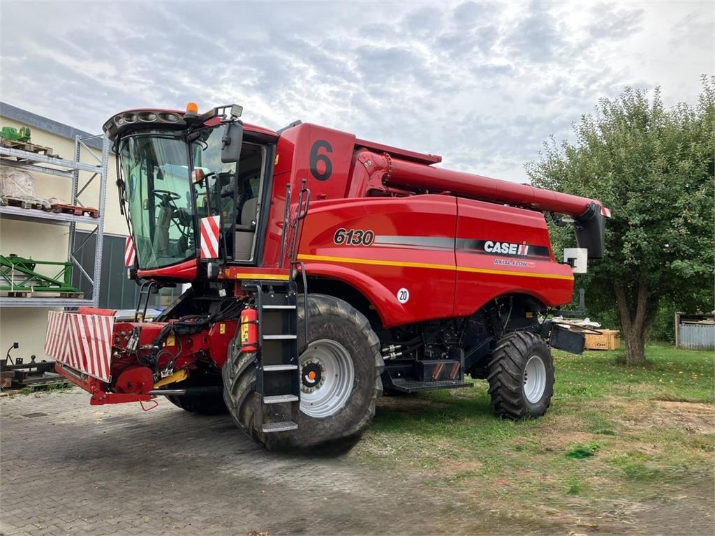 Moissonneuse-batteuse Case IH Axial Flow 6130 — occasion 2013, 5 059 h