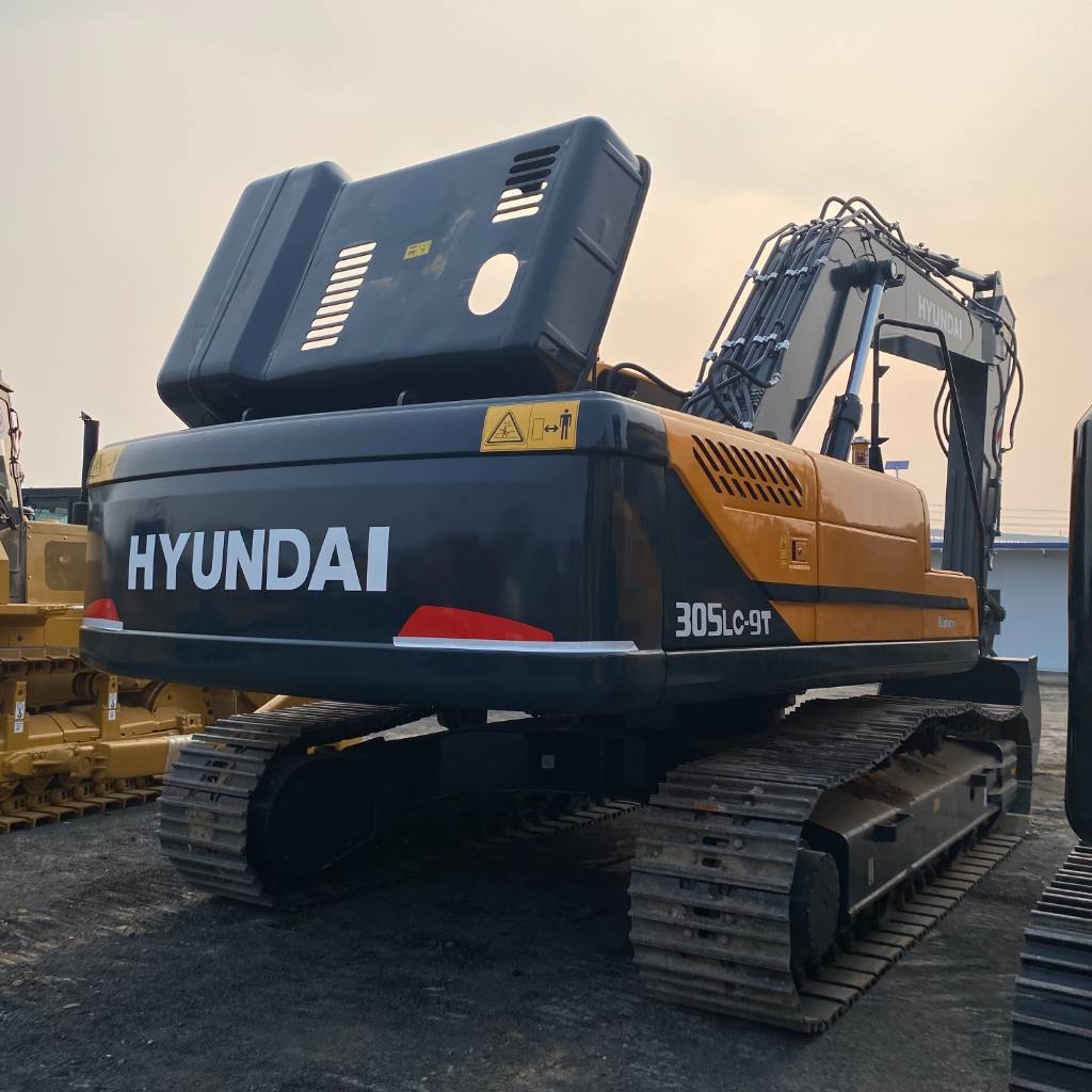 Hyundai 305-9T