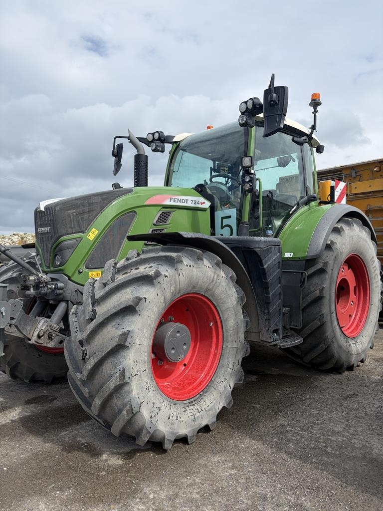 Tracteur agricole Fendt 724 VARIO POWER — occasion 2021