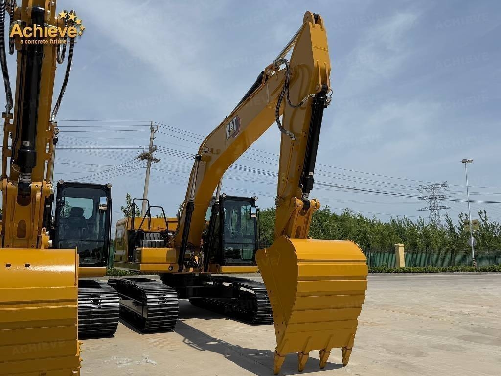 Pelle sur chenilles Caterpillar 320 — occasion 2025